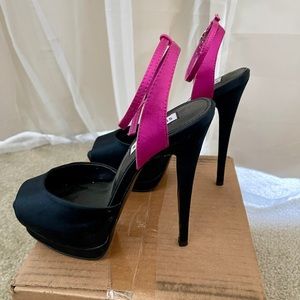 Steve Madden Obstacle Obsticle Heels Sandals Platform